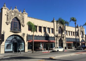 Hotels near Santa Ana Airport