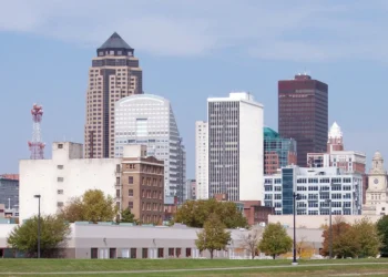 Des Moines